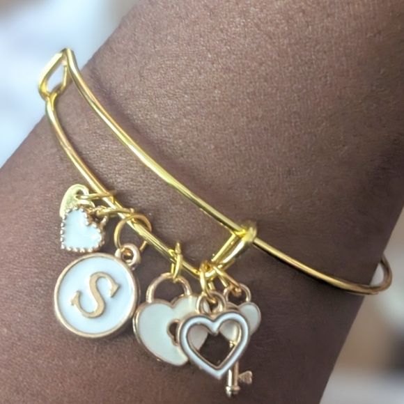 "B" Initial Bangle - Picture 3 of 3